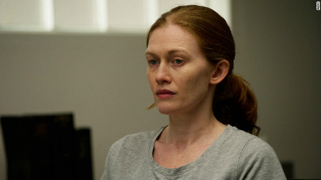 'The Killing': Linden lands in the crazy house
