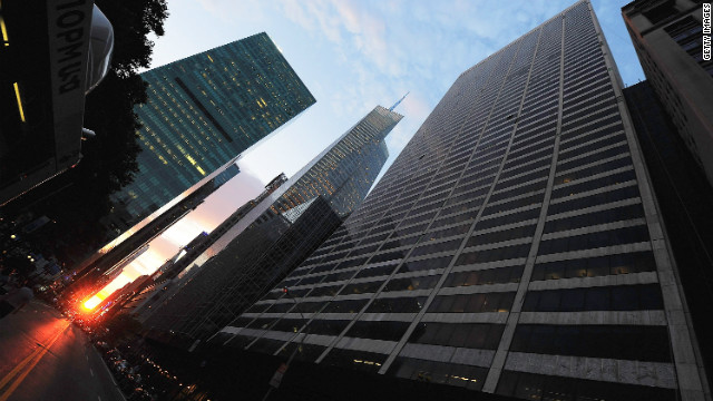'Manhattanhenge': Sunset on the NYC grid