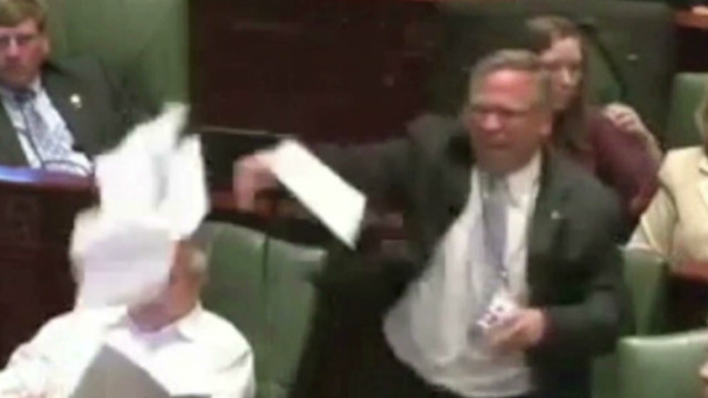 30 Video Lawmaker Screams Curses Throws Papers
