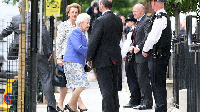 Queen Elizabeth II visits Prince Philip, Duke of Edinburgh in the King Edward VII hospital on June 6, 2012 in London, England.