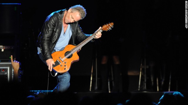 Lindsey Buckingham plays on the 2009 "Unleashed" Fleetwood Mac tour. Buckingham was the lead singer from 1975-1987 and 1997 to present day.