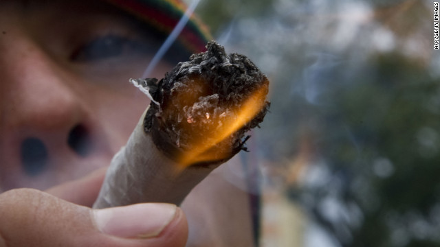 Qué es y cómo destruye la salud el uso de la marihuana sintética o "spice"