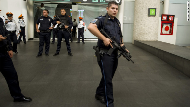 Asesinan policías federales en balacera en aeropuerto de la Ciudad de México