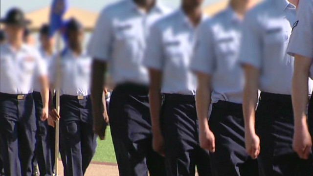 Instructor de Fuerza Aérea de EE. UU., pagará 20 años de prisión por abuso sexual