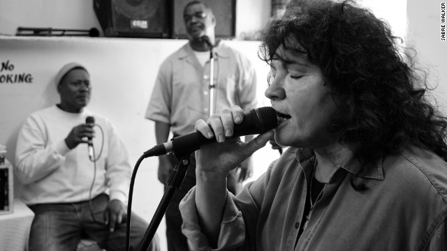 Blues singer Rita Chiarelli went to Angola with the original intention of playing solo for the prisoners.