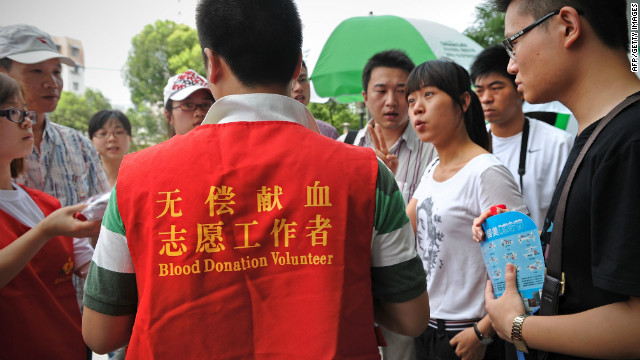 Las lesbianas en China ya pueden donar sangre; los hombres homosexuales no