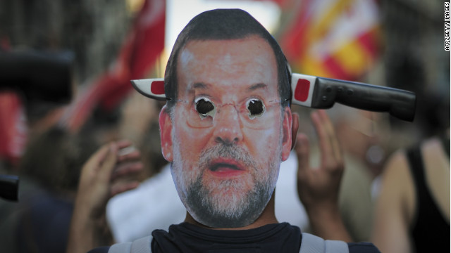 Miles de personas protestan en España tras la aprobación de ajustes económicos