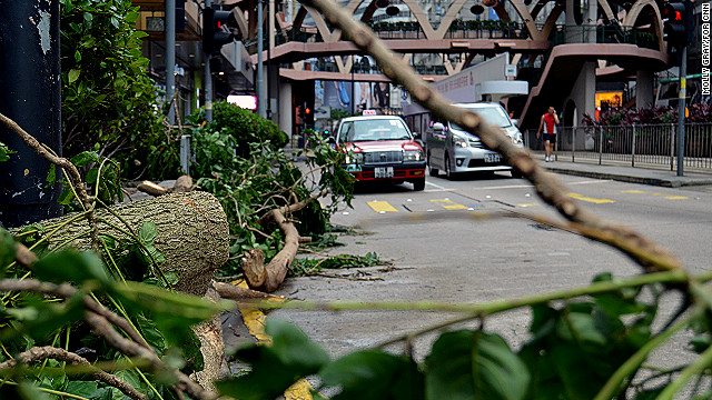 Hong Kong emite por primera vez en 13 años la alerta máxima por un tifón