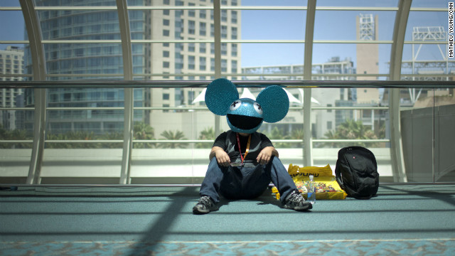 Could that really be DJ Deadmau5 taking a breather at Comic-Con?