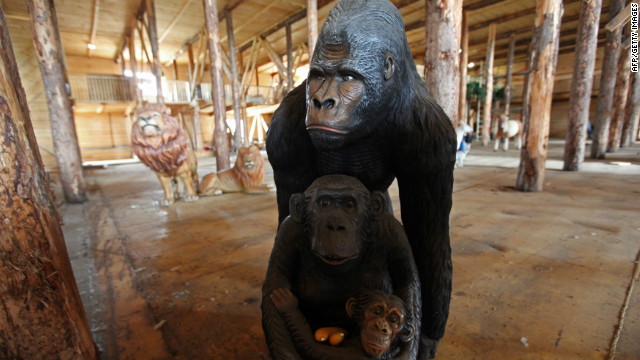 Huibers has filled his boat with life-sized plastic animals to give visitors more to engage with.