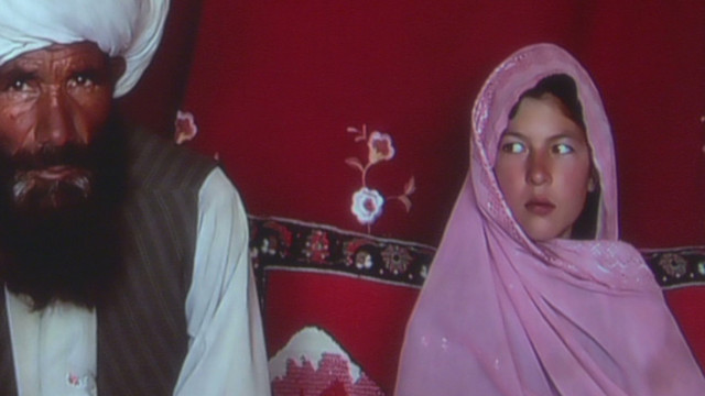 Una fotógrafa retrata las bodas de las niñas-novias en países musulmanes