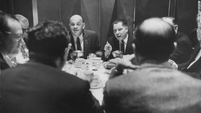 Hoffa eats with union leader Joseph Curran, left, in 1959.