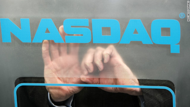 Nasdaq suffers a new technical glitch that cancels trades in Kraft Foods.