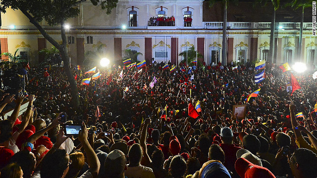 OPINIÓN: Hugo Chávez, el "príncipe payaso" de una sociedad en decadencia