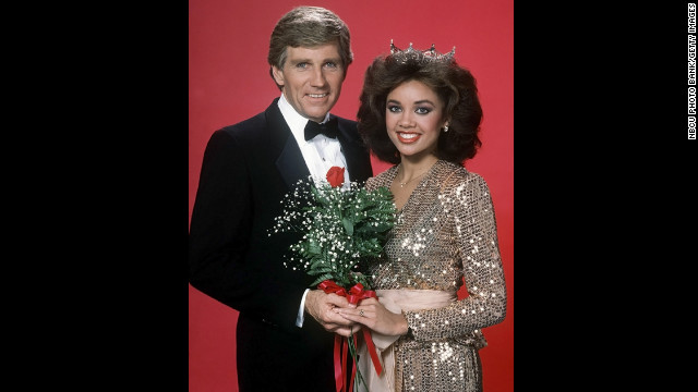 Collins poses with 1984's Miss America winner, Vanessa Williams. Collins served as the host of the pageant in the 1980s.