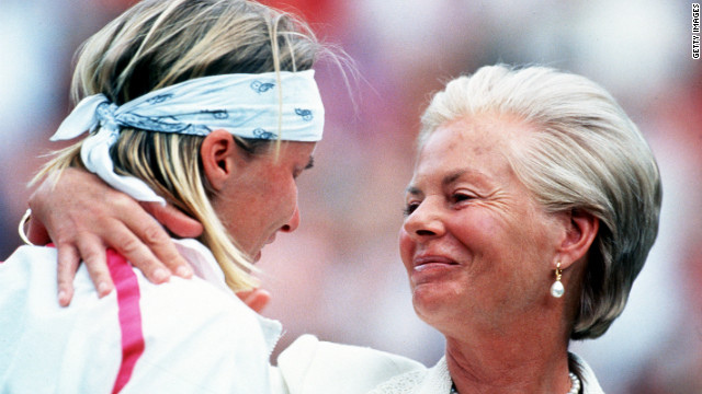Great chokes are not confined to the golf course. There wasn't a dry eye on Centre Court as Czech tennis star Jana Novotna sobbed uncontrollably on the shoulder of the Duchess of Kent after losing the 1993 Wimbledon women's singles final to Steffi Graf. Novotna led 6-7 6-1 4-1 before collapsing and allowing Graf to take the title. Novotna did eventually win a grand slam, beating Venus Williams in the 1998 Wimbledon final.
