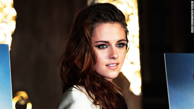 Kristen Stewart on Rob, romance: Keep 'em guessing