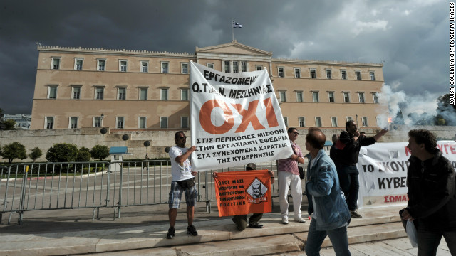 Parlamento de Grecia aprueba el presupuesto con recortes para el rescate financiero