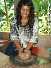 Student Mischka Johnson learns how to make pottery on an HLI trip to Nicaragua.
