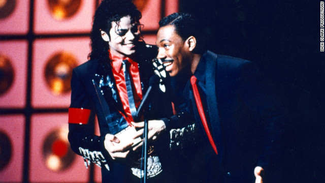 Eddie Murphy presented Michael Jackson with the Award of Achievement in 1989.