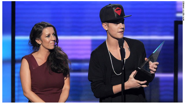 Justin Bieber (y su mamá) se llevan los American Music Awards