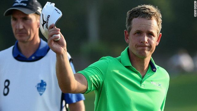 Luke Donald delighted the galleries with a superb seven-under-par 65 in Dubai.