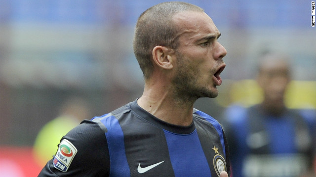 Inter Milan will not allow Wesley Sneijder to play again until he agrees to a 