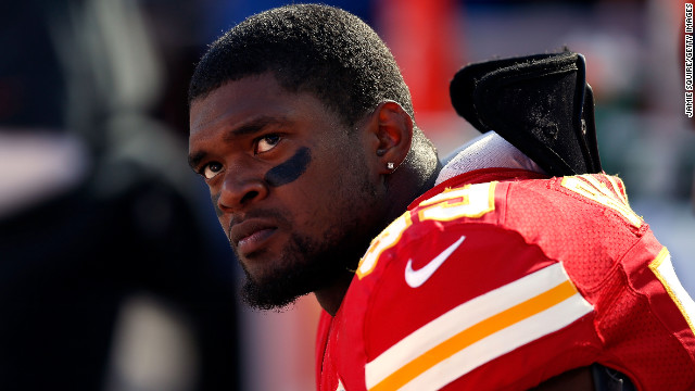 Police: NFL Chiefs player commits suicide after killing girlfriend