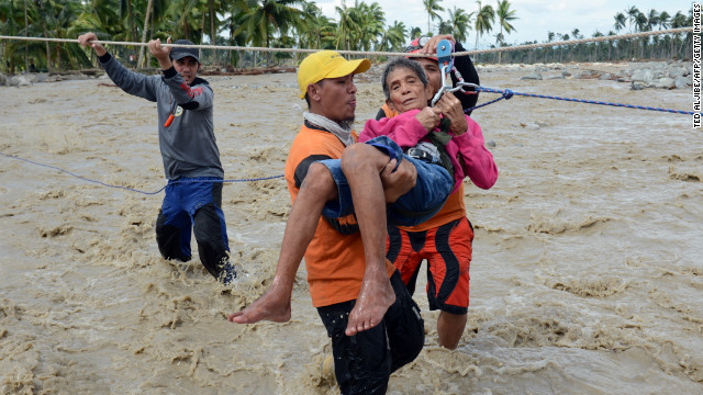 La cifra de muertos por el tifón Bopha en Filipinas supera los 700