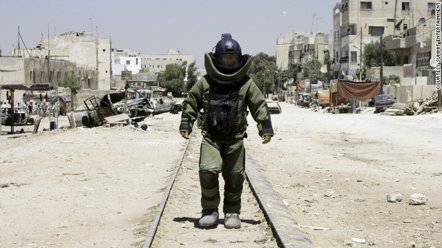 "The Hurt Locker," the 2009 best picture winner, is symbolic of a recent run of critically acclaimed films that have found little support at the box office.