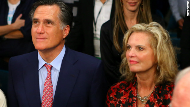 Romney spotted ringside at Marquez-Pacquiao fight