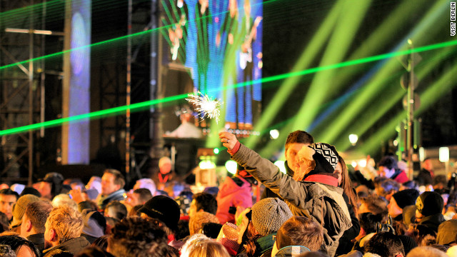 Berlin is renowned for hosting one of the world's largest open-air New Year celebrations. DJ's entertain music fans along the "Party Mile": a two kilometer strip of dancefloors, stages and bars behind the Brandenburg Gate.