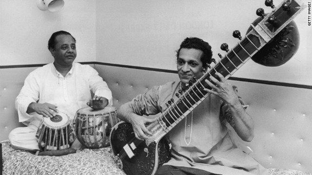 Shankar practices with tabla player Alla Rakha in 1967.