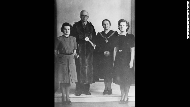 Thatcher with her parents and sister Muriel in 1945. Thatcher, born Margaret Hilda Roberts in 1925, studied chemistry at Oxford University and worked as a research chemist before becoming a barrister in 1954.
