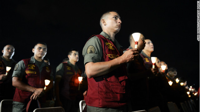 El ejército venezolano respalda a Chávez en medio de la incertidumbre