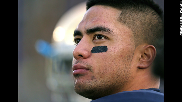 Te'o looks to the scoreboard during a game against the Brigham Young University Cougars at Notre Dame Stadium on October 20, 2012.