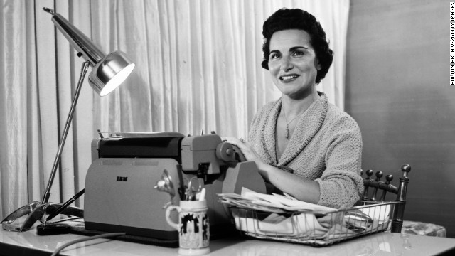 Pauline Phillips, better known to millions of newspaper readers as the original Dear Abby advice columnist, has died after a long battle with Alzheimer's Disease. She died January 16 in Minneapolis, Minnesota, at age 94.