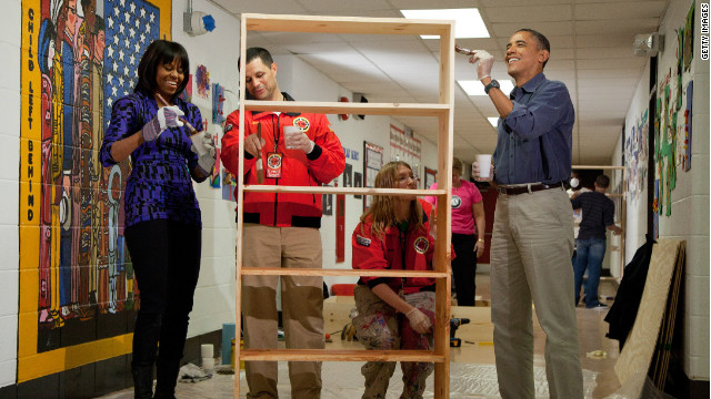 Obamas, Bidens participate in Day of Service