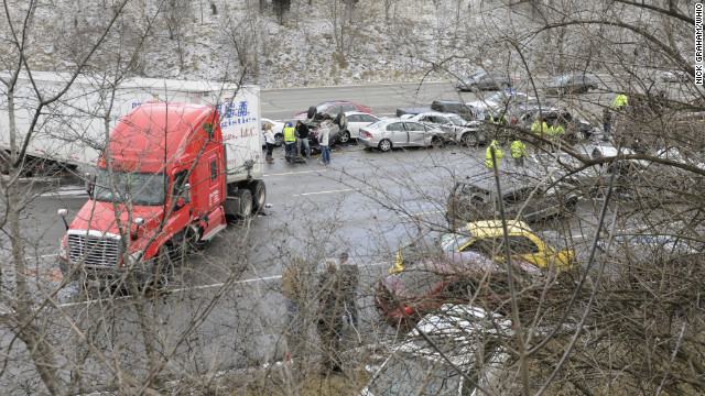 Arctic blast grips Midwest, spurs snowy traffic pileups