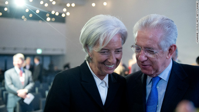 IMF boss Christine Lagarde and Italy's outgoing Prime Minister Mario Monti having a presumably good chat during the forum.