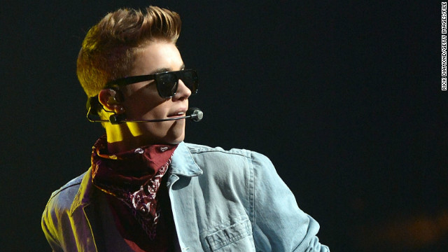Rep, fan brush off talk of Bieber's straying hand