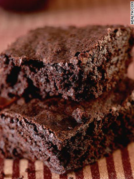 Unsweetened cocoa keeps the fat content low on these 132-calorie brownies. Try this recipe: Fudgy chocolate brownies