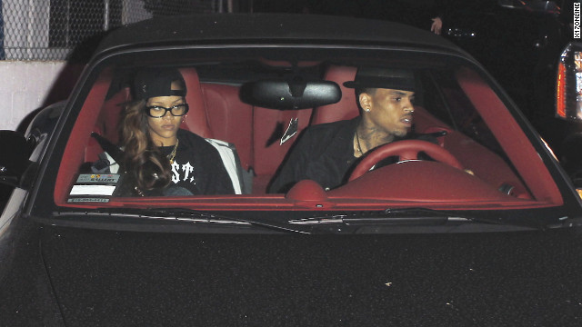 Chris Brown choca su automóvil al intentar huir de los paparazzi