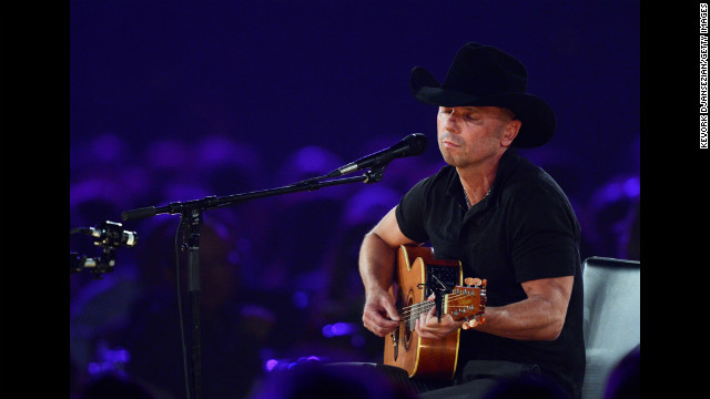 Singer Kenny Chesney performs "One Step Up."