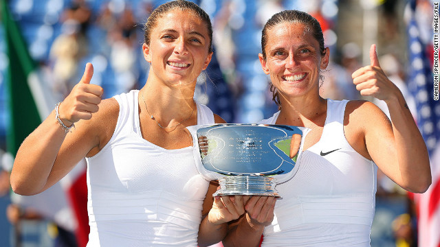 Sara Errani (L) and Roberta Vinci have won three grand slam doubles titles together as a duo