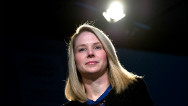 Yahoo extends maternity leave for moms, dads