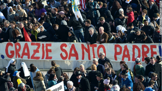 Faithful took place on St Peter's square hours before Pope Benedict XVI last weekly audience.