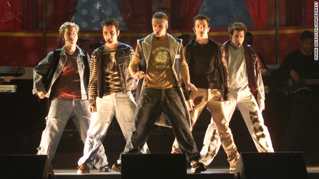 'N Sync performs at the 2000 MTV Movie Awards.