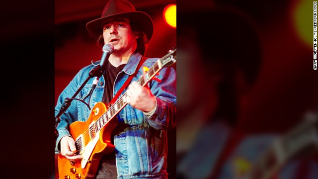 Musician Jason Molina dies at 39
