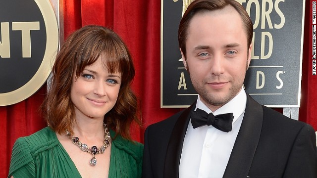 'Mad Men's'  Alexis Bledel, Vincent Kartheiser are engaged